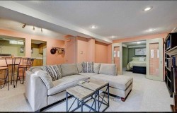 608 Springview Drive  Pickering, ON L1V 4X4