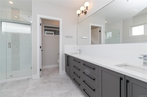 290 Seafield Rd, Colwood, BC 
