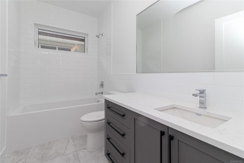 290 Seafield Rd, Colwood, BC 