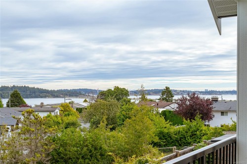290 Seafield Rd, Colwood, BC 
