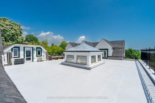 220 Greyabbey Trail, Toronto, ON - Outdoor