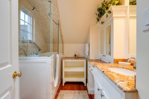 220 Greyabbey Trail, Toronto, ON - Indoor
