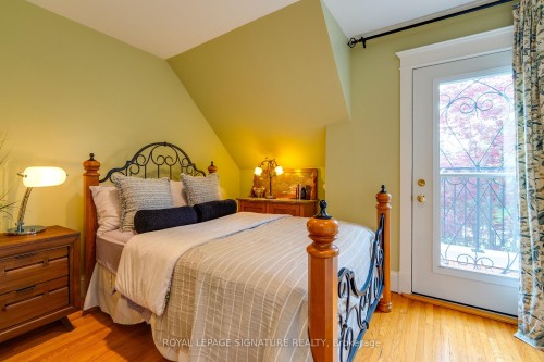 220 Greyabbey Trail, Toronto, ON - Indoor Photo Showing Bedroom