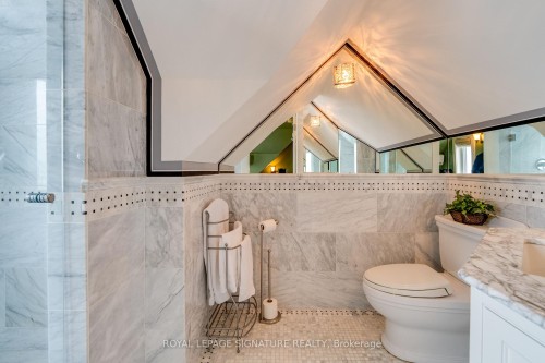 220 Greyabbey Trail, Toronto, ON - Indoor Photo Showing Bathroom