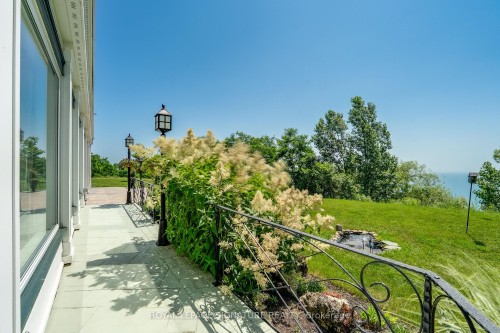 220 Greyabbey Trail, Toronto, ON - Outdoor