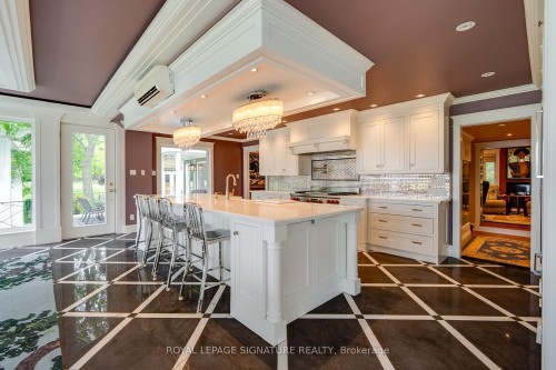 220 Greyabbey Trail, Toronto, ON - Indoor Photo Showing Kitchen With Upgraded Kitchen