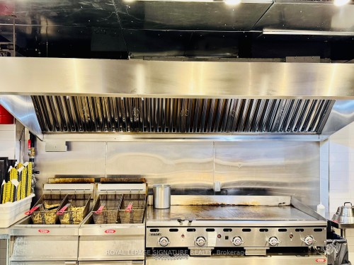 47 Lakeshore Road E, Mississauga, ON 