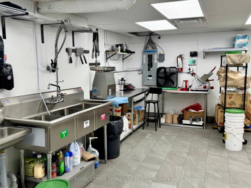 47 Lakeshore Road E, Mississauga, ON 
