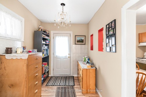 44 Arthur Avenue N, Hamilton, ON - Indoor Photo Showing Other Room