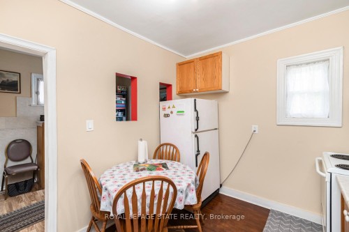 44 Arthur Avenue N, Hamilton, ON - Indoor Photo Showing Dining Room