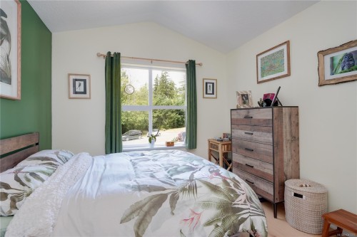 2165 Maple Ave, Sooke, BC - Indoor Photo Showing Bedroom