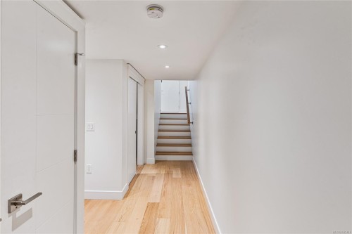 #10-4253 Dieppe Rd, Saanich, BC 