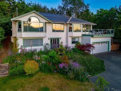 1206 Mckenzie Dr Duncan, BC V9L 5R8
