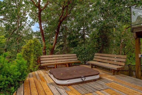 1206 Mckenzie Dr, Duncan, BC 