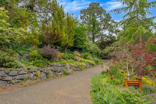 1206 Mckenzie Dr, Duncan, BC 