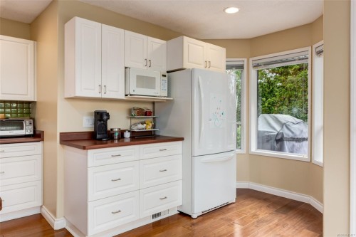 1206 Mckenzie Dr, Duncan, BC 