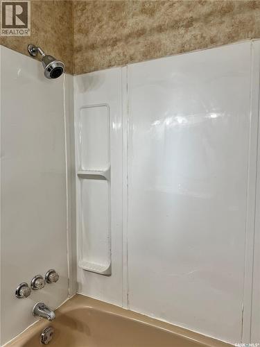 1157 Cameron Street, Regina, SK - Indoor Photo Showing Bathroom
