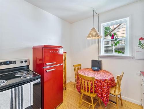 518 Young St, Winnipeg, MB - Indoor Photo Showing Dining Room