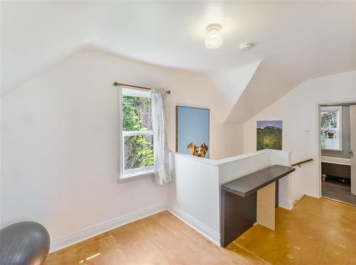 518 Young St, Winnipeg, MB - Indoor