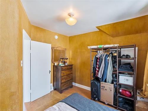 518 Young St, Winnipeg, MB - Indoor