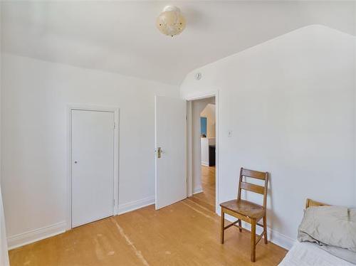 518 Young St, Winnipeg, MB - Indoor