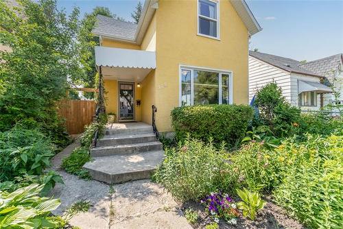 518 Young St, Winnipeg, MB - Outdoor