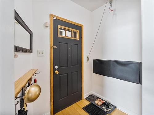 518 Young St, Winnipeg, MB - Indoor Photo Showing Other Room