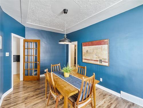 518 Young St, Winnipeg, MB - Indoor Photo Showing Dining Room
