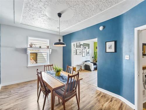 518 Young St, Winnipeg, MB - Indoor Photo Showing Dining Room