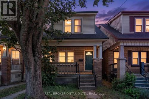 23 EDGEMONT STREET N  Hamilton, ON L8H 4C7