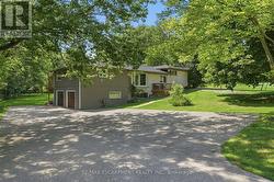 22 ROSEBOUGH STREET  Hamilton, ON L9H 5C5