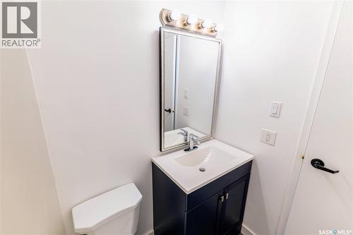 8 B Nollet Avenue, Regina, SK - Indoor Photo Showing Bathroom