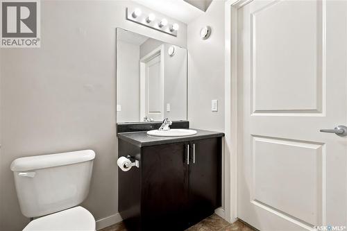 80 5533 Blake Crescent, Regina, SK - Indoor Photo Showing Bathroom