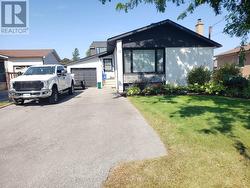 MAIN - 13 ROCKPORT CRESCENT Richmond Hill, ON L4C 2L5