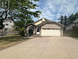 104 HEPBURN CRESCENT Hamilton, ON L9C 7S5