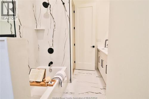 654 Lily Mac, Windsor, ON - 