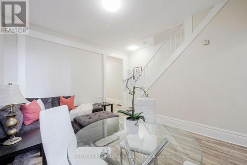 UPPER - 1934 QUEEN STREET E , Toronto, Ontario M4L 1H6 5