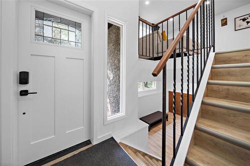 33 Maitland Drive, Winnipeg, MB - Indoor Photo Showing Other Room
