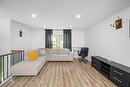 33 Maitland Drive, Winnipeg, MB  - Indoor Photo Showing Living Room 