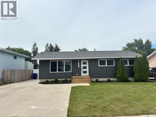 1007 2nd STREET W  Kindersley, SK S0L 1S0