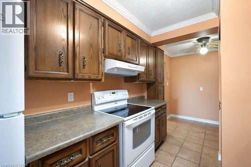 400 Champlain Boulevard Unit# 406, Cambridge, ON - Indoor Photo Showing Kitchen