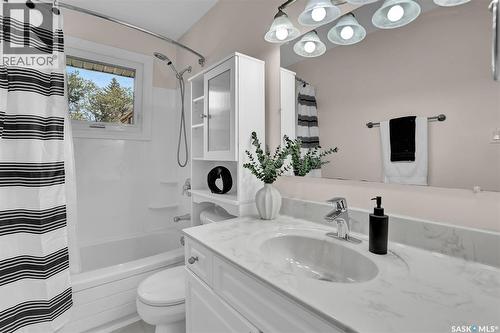 961 Garry Street, Regina, SK - Indoor Photo Showing Bathroom