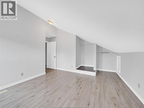 2929 Donnelly, Windsor, ON - Indoor Photo Showing Other Room