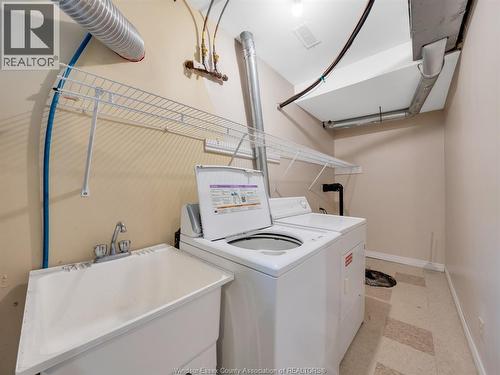 2929 Donnelly, Windsor, ON - Indoor Photo Showing Laundry Room