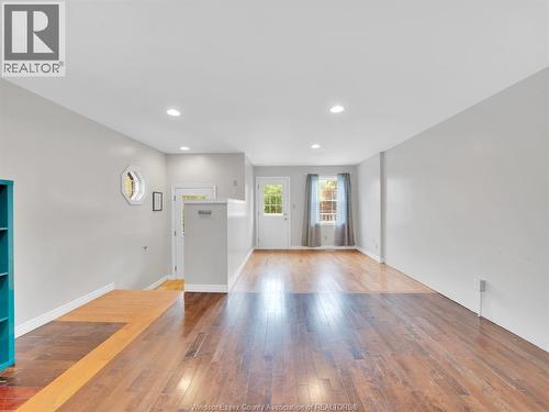 2929 Donnelly, Windsor, ON - Indoor Photo Showing Other Room