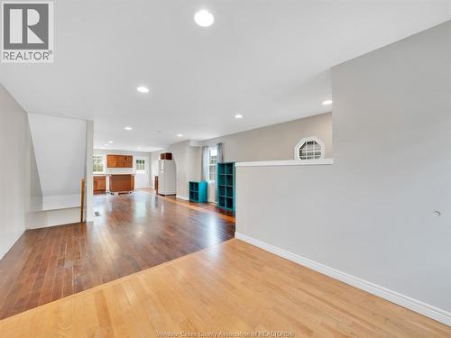 2929 Donnelly, Windsor, ON - Indoor Photo Showing Other Room