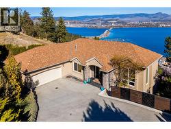 2153 Alexander Place West Kelowna, BC V1Z 2X5