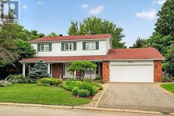 2011 HOLLYBROOK CRESCENT Ottawa, ON K1J 7Y5