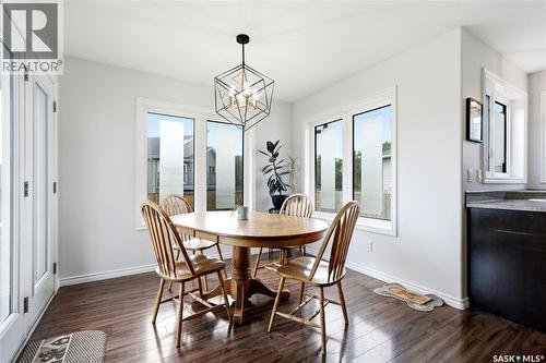 668 Lehrer Crescent, Saskatoon, SK - Indoor Photo Showing Dining Room