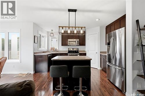 668 Lehrer Crescent, Saskatoon, SK - Indoor Photo Showing Kitchen With Upgraded Kitchen